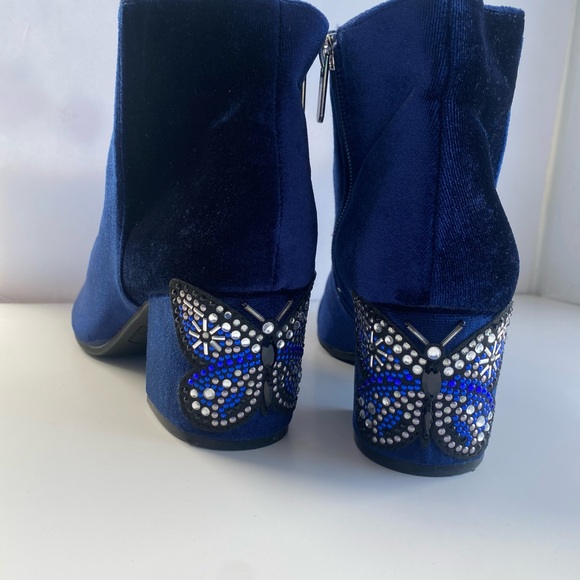 Libby Edelman Women's Blue Zip ankle Boots Butterfly Velour Heel Booties Size 9 - Picture 2 of 11